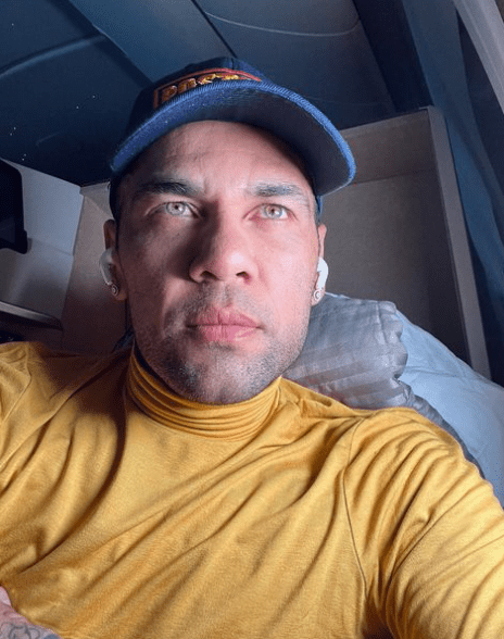 DANIEL ALVES DEIXA PRISÃO NA ESPANHA APÓS PAGAR&nbsp;FIANÇA