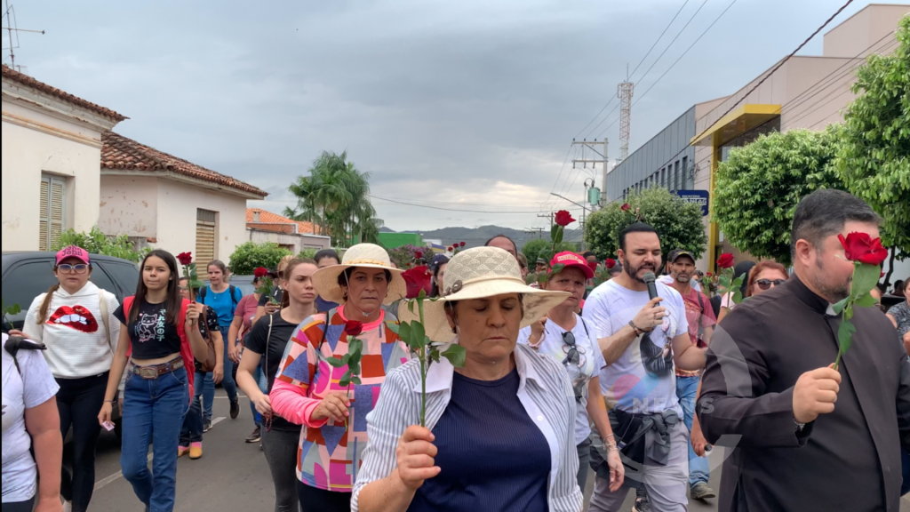 FIÉIS CAMINHAM EM DEVOÇÃO A SANTA RITA DE&nbsp;CÁSSIA.