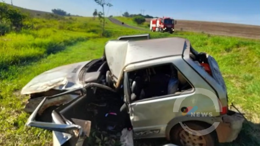CARRO CAPOTA EM TAQUARITUBA E MOTORISTA&nbsp;MORRE