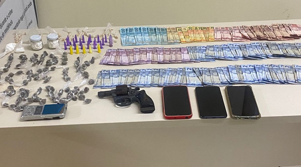 MÃE E FILHO SÃO PRESOS EM AVARÉ POR TRÁFICO DE&nbsp;DROGAS